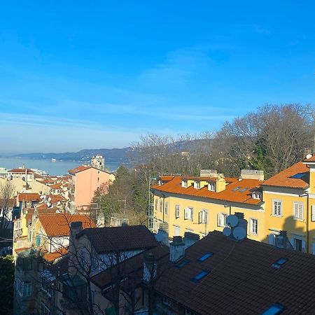 Blucavana, Casa Vacanze In Centro A Триест Экстерьер фото